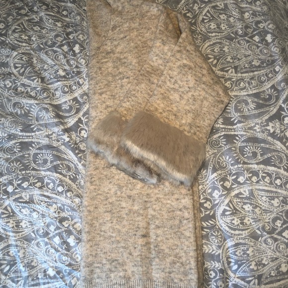 Wool Sweater Dress - Picture 3 of 4